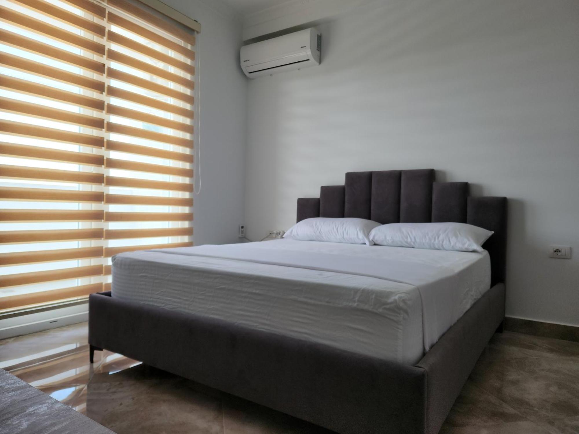 Panorama View Apt, 150M To Beach, 750M Lungo Mare Apartment Vlore Exterior photo
